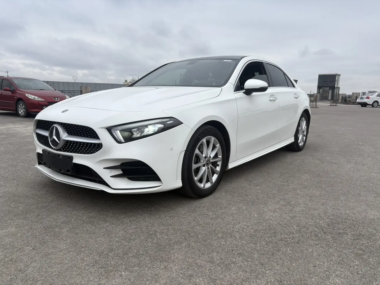 Mercedes-Benz Mercedes Benz A Class  из Китая