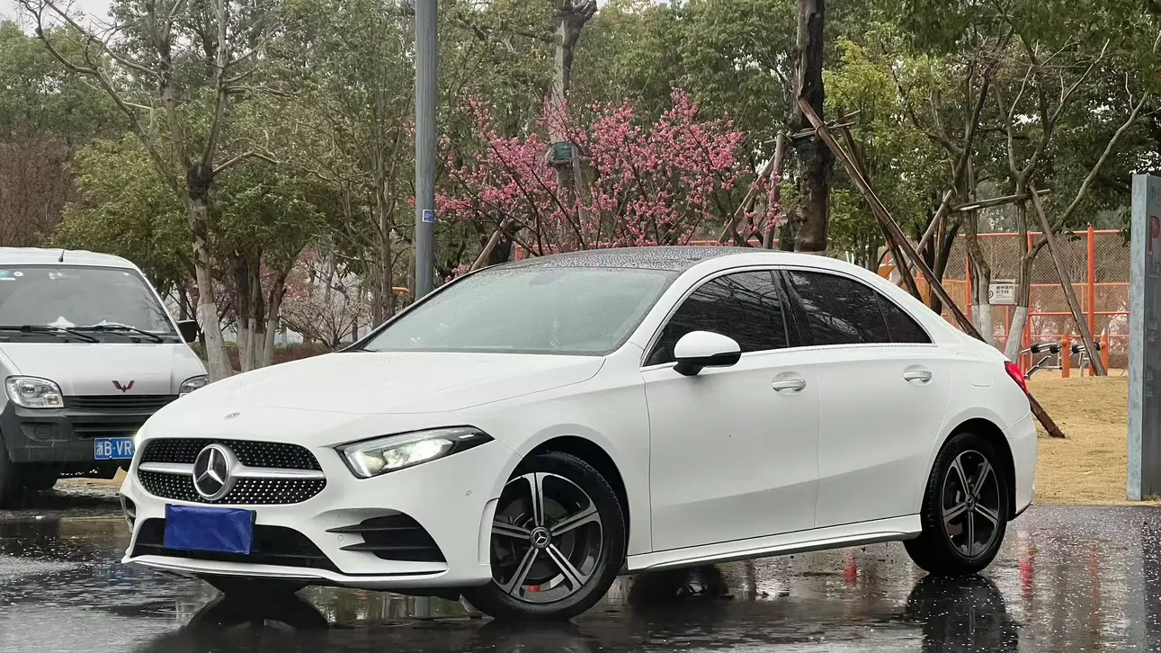 Mercedes-Benz Mercedes Benz A Class  из Китая