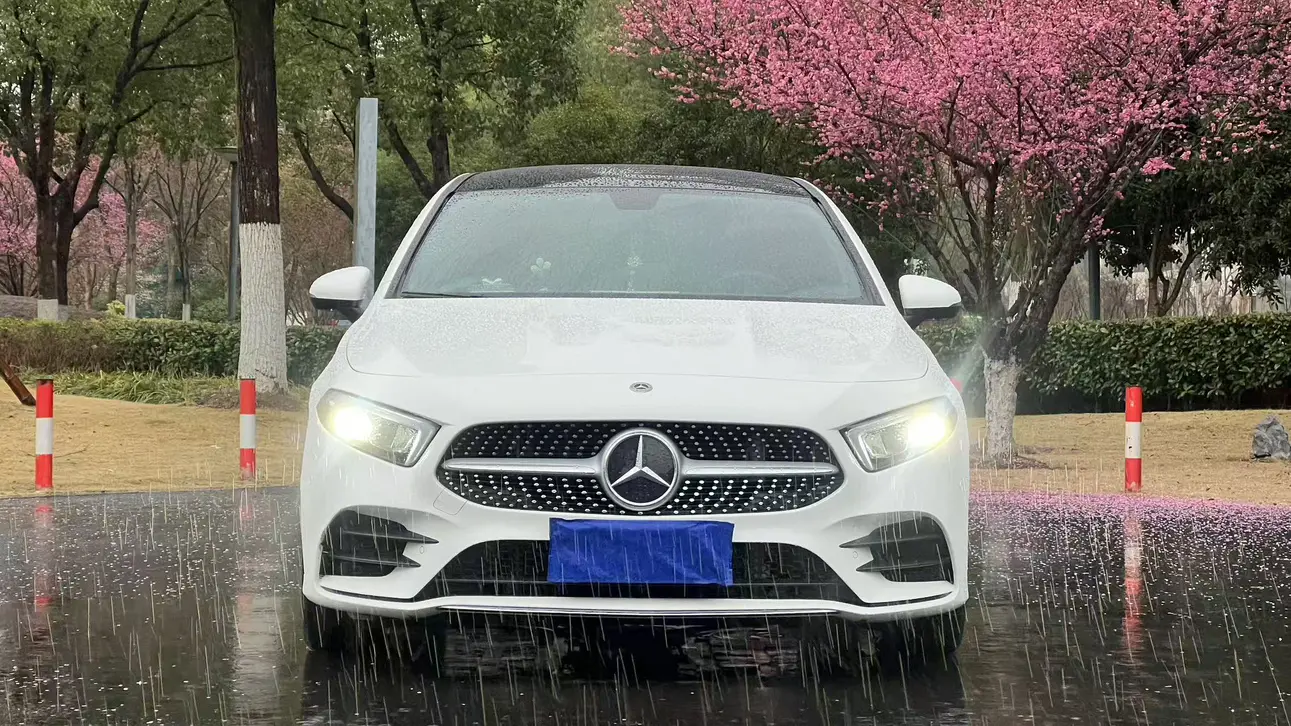 Mercedes-Benz Mercedes Benz A Class  из Китая