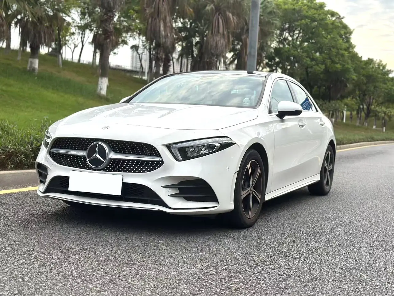 Mercedes-Benz Mercedes Benz A Class  из Китая