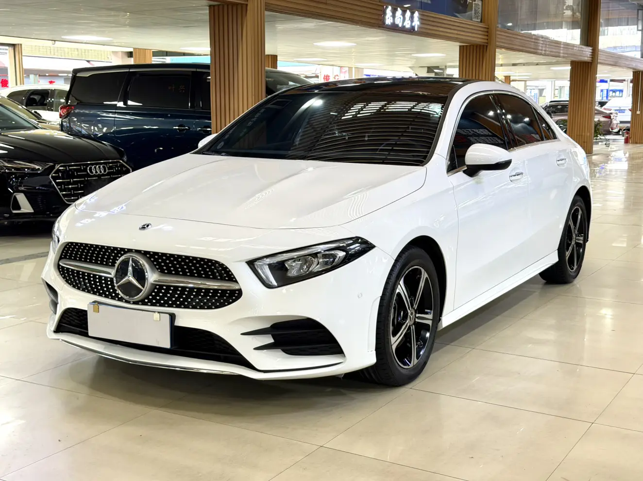 Mercedes-Benz Mercedes Benz A Class  из Китая