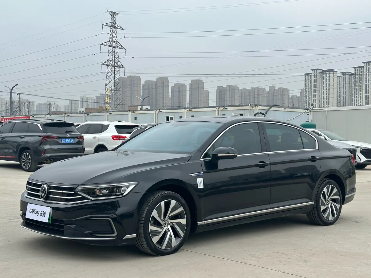 Volkswagen Magotan PHEV  из Китая