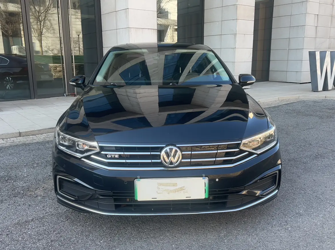 Volkswagen Magotan PHEV  из Китая