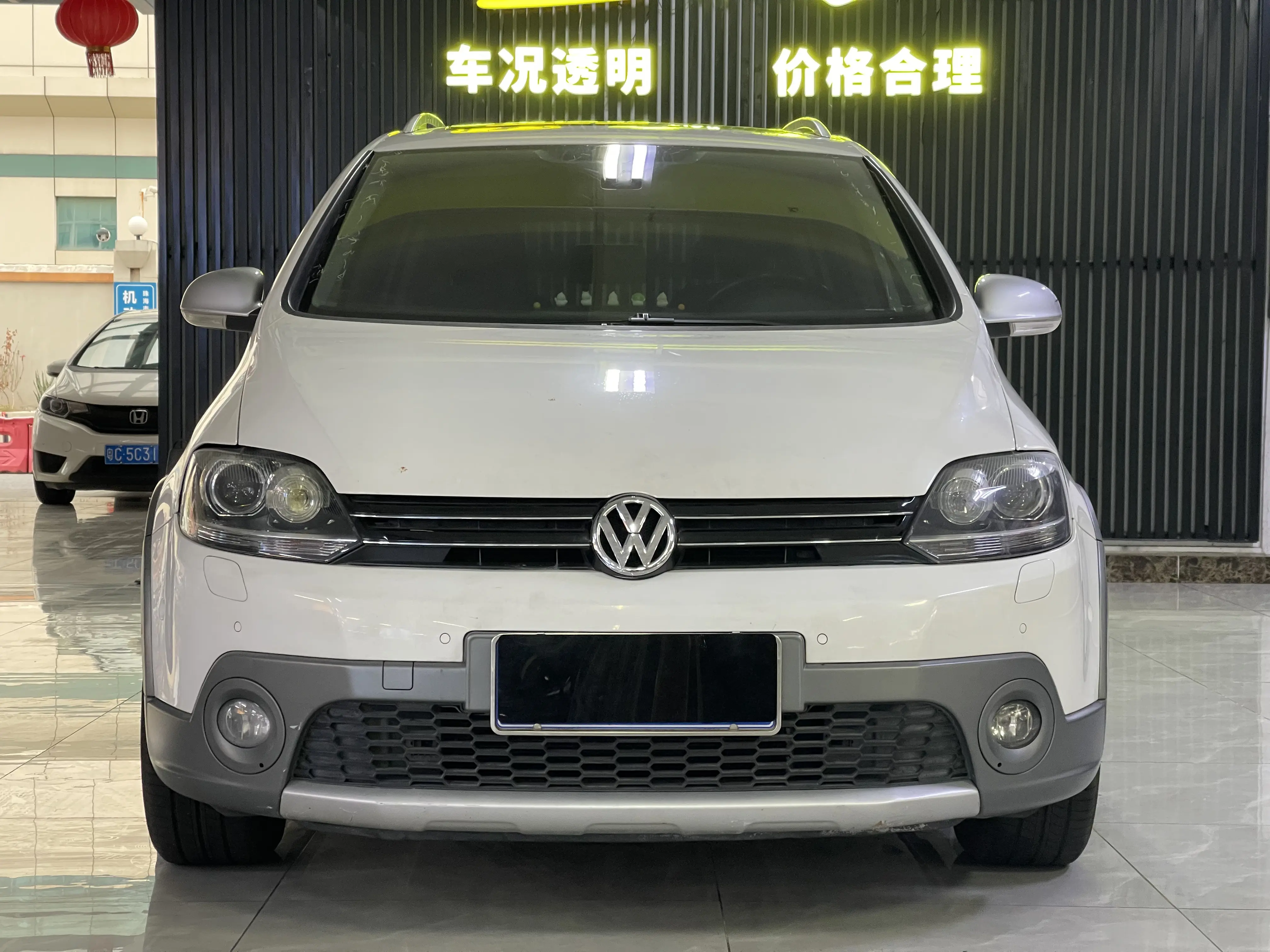 Volkswagen Golf  из Китая