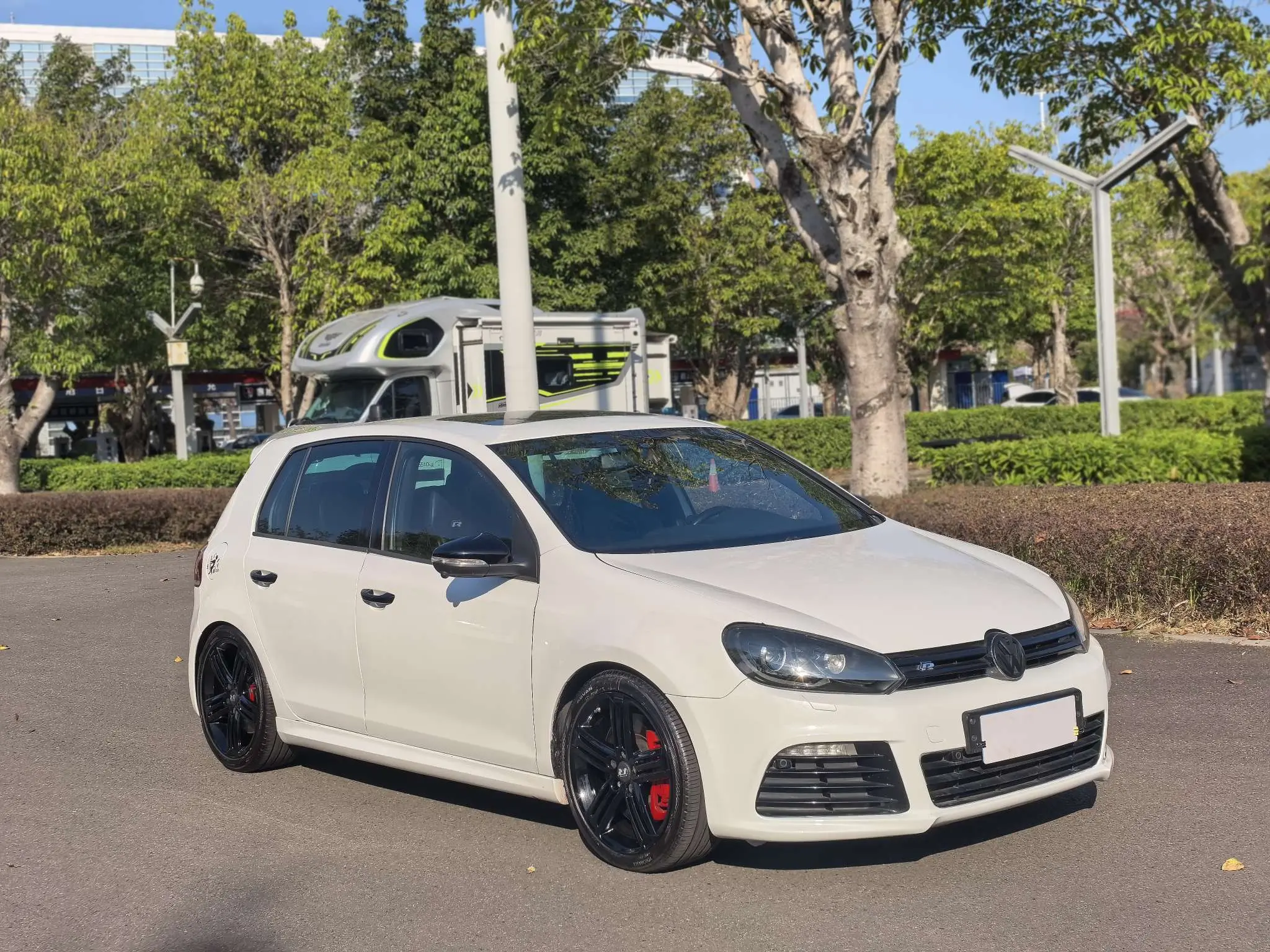 Volkswagen Golf  из Китая