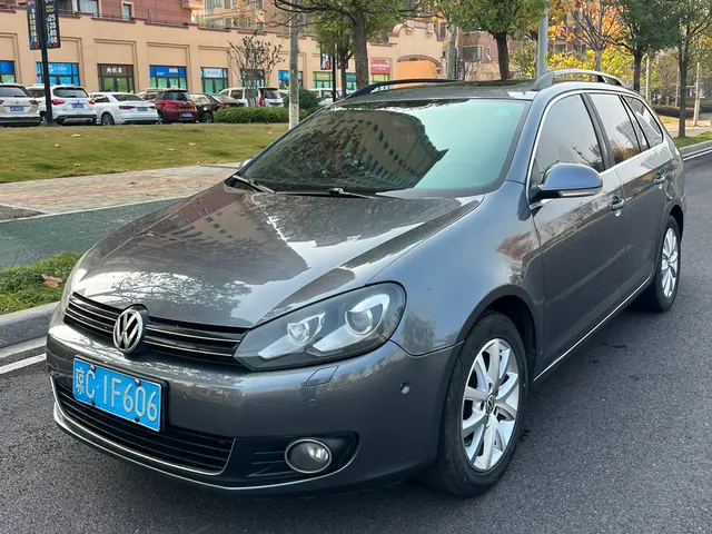 Volkswagen Golf  из Китая