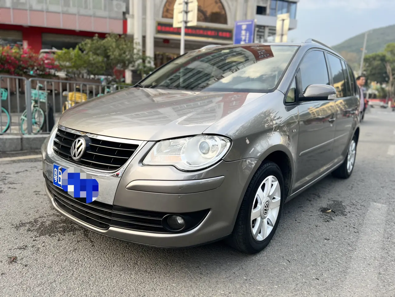 Volkswagen Touran  из Китая