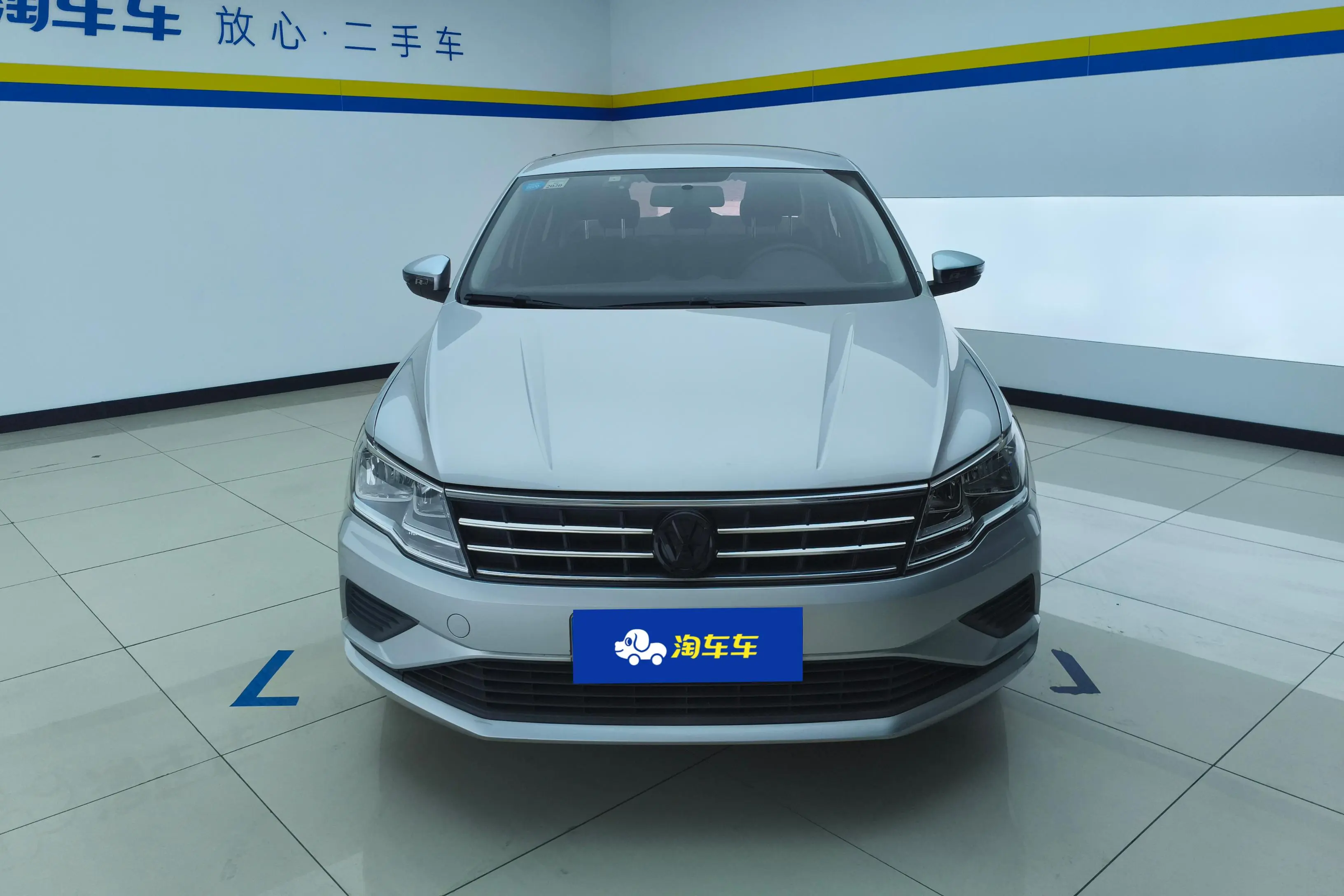 Volkswagen Jetta  из Китая