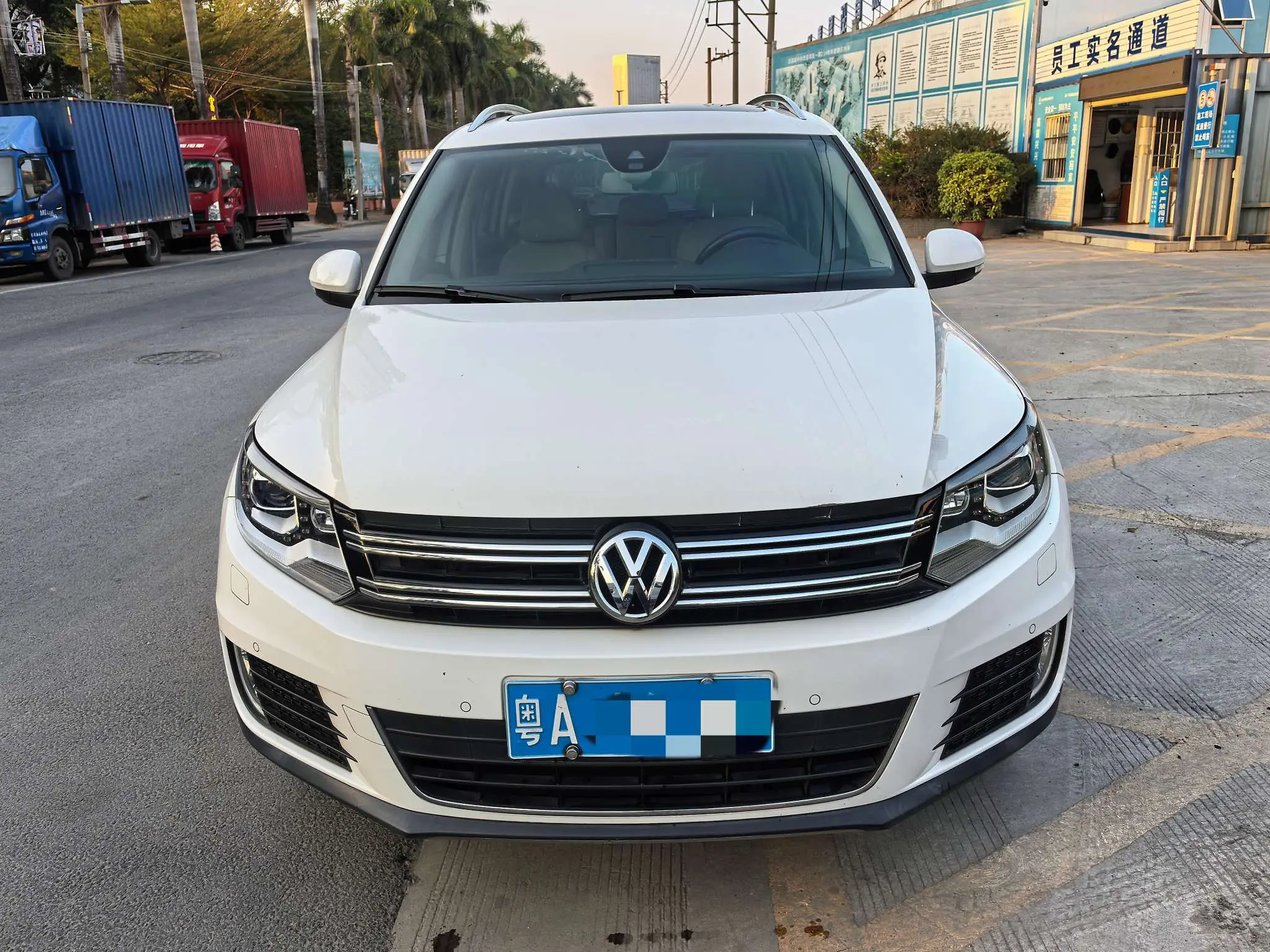 Volkswagen Tiguan (Tharu)  из Китая