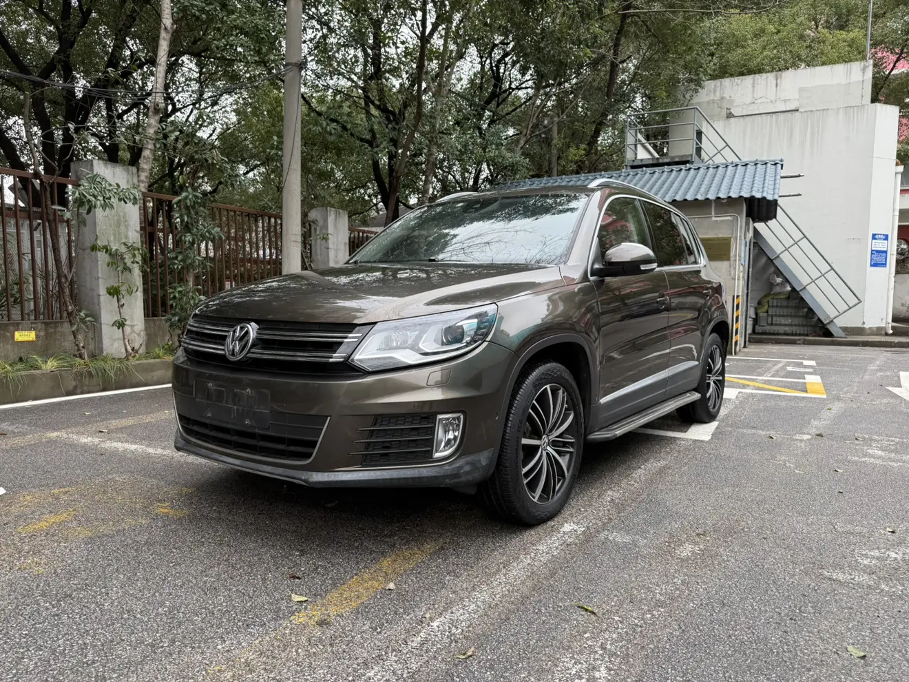 Volkswagen Tiguan (Tharu)  из Китая