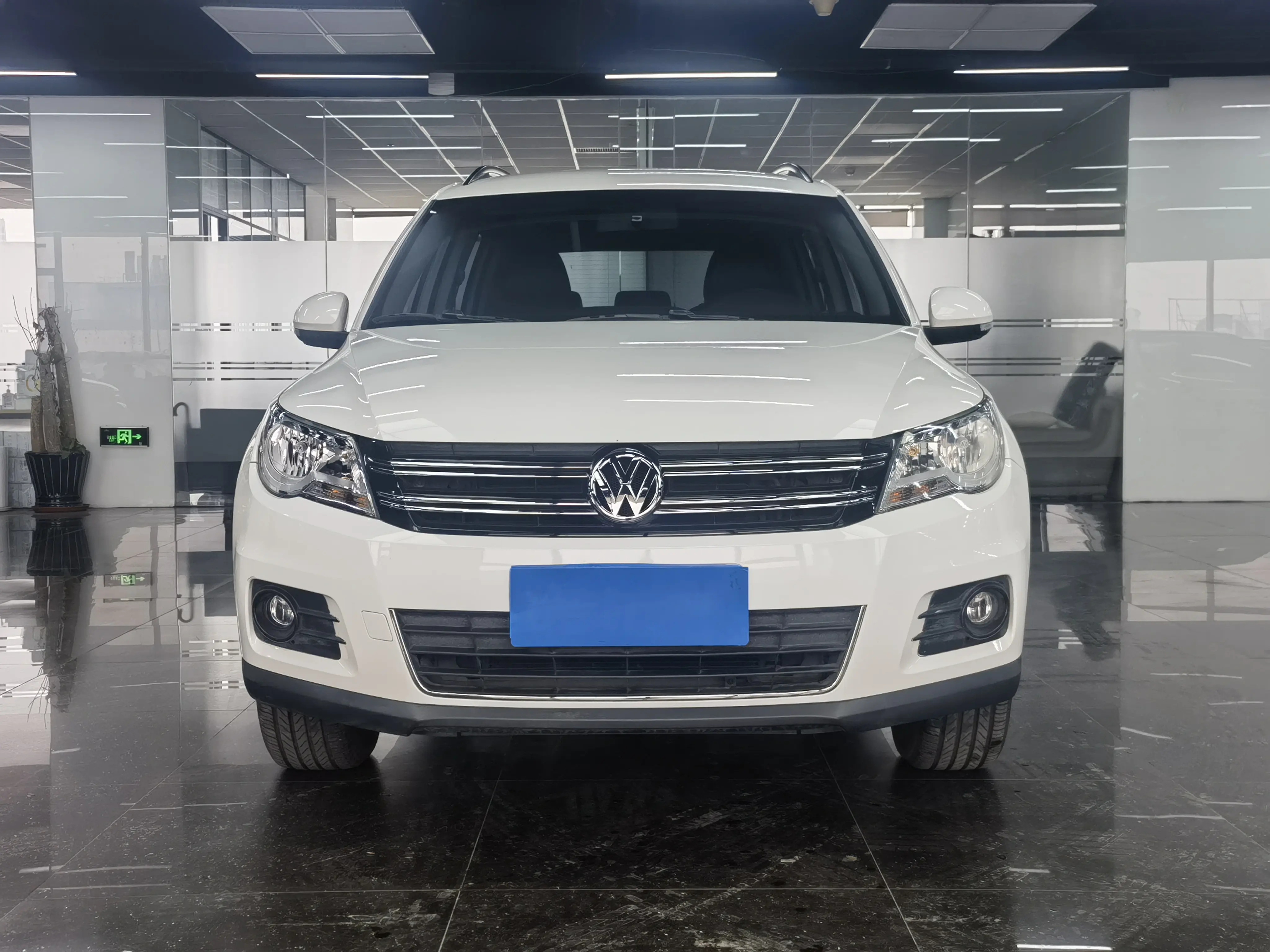 Volkswagen Tiguan (Tharu)  из Китая