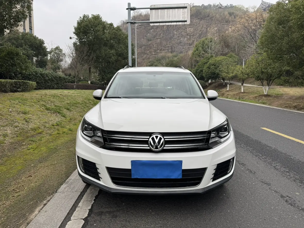 Volkswagen Tiguan (Tharu)  из Китая