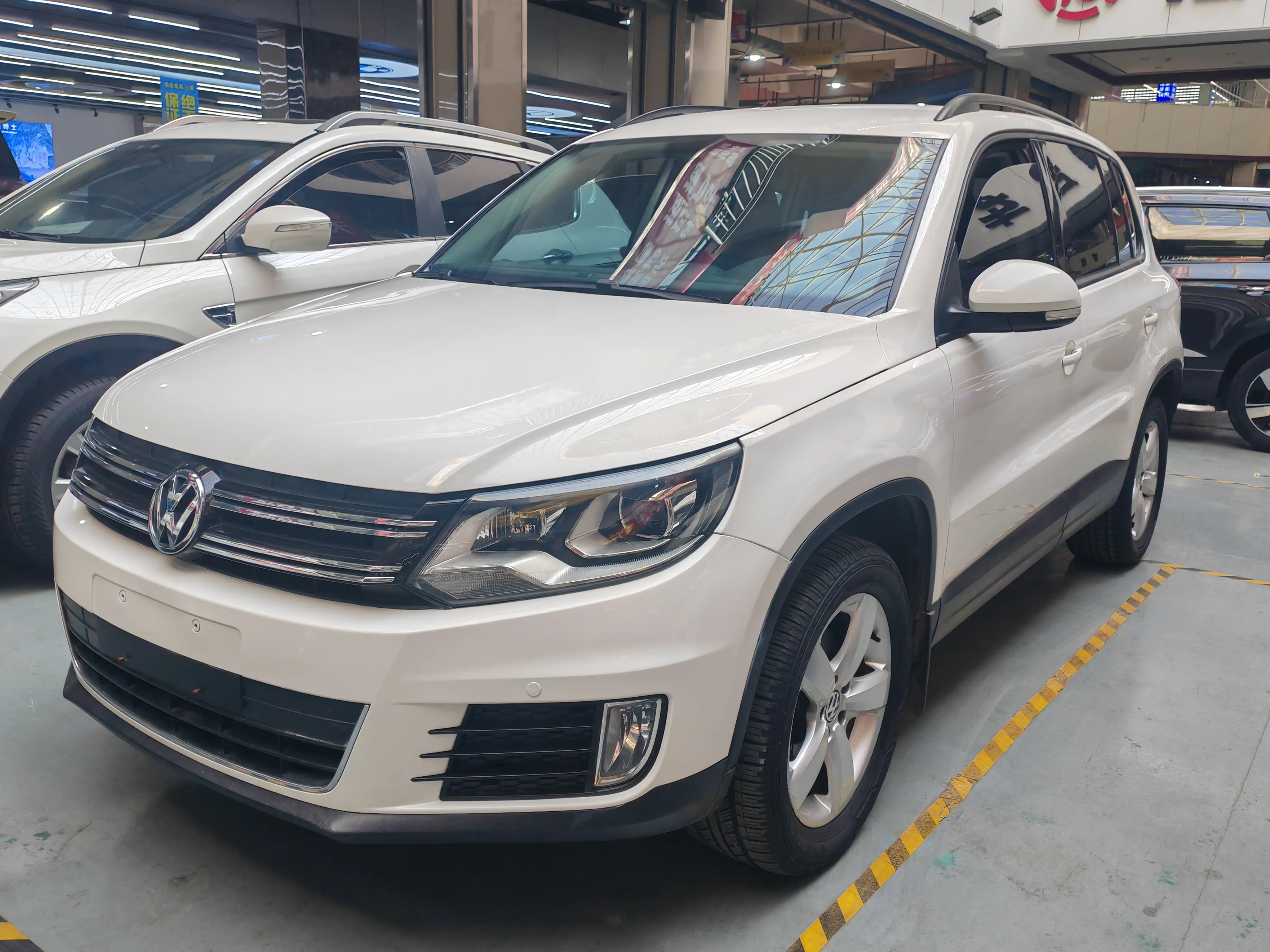 Volkswagen Tiguan (Tharu)  из Китая