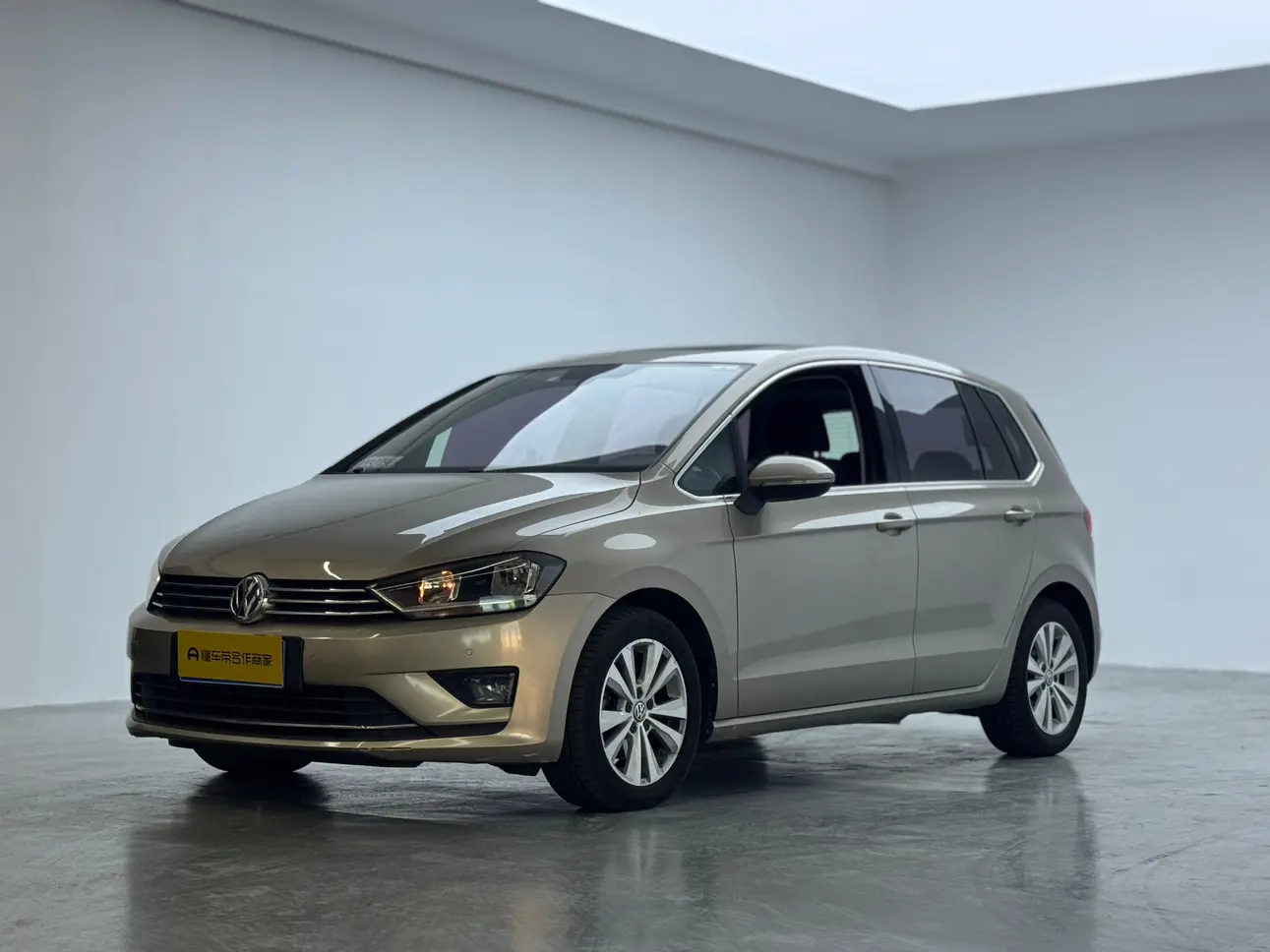 Volkswagen Golf·Jialu  из Китая