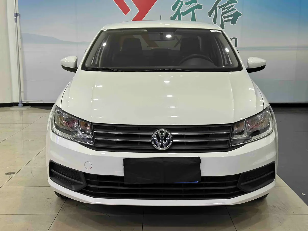 Volkswagen Santana  из Китая