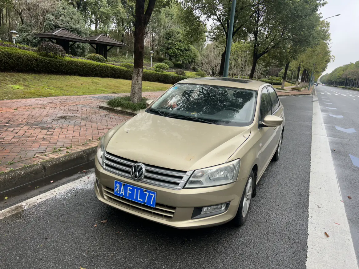 Volkswagen Santana  из Китая