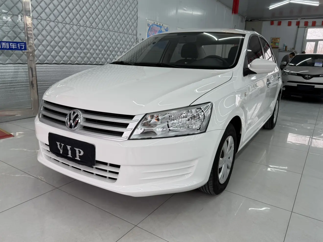 Volkswagen Santana  из Китая