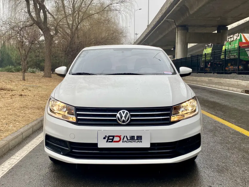 Volkswagen Santana  из Китая