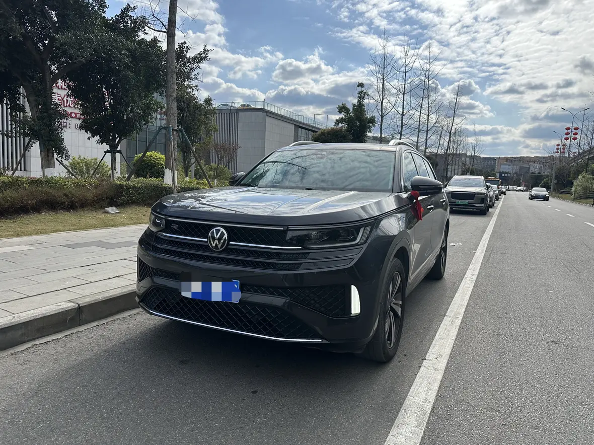 Volkswagen Patrol  из Китая