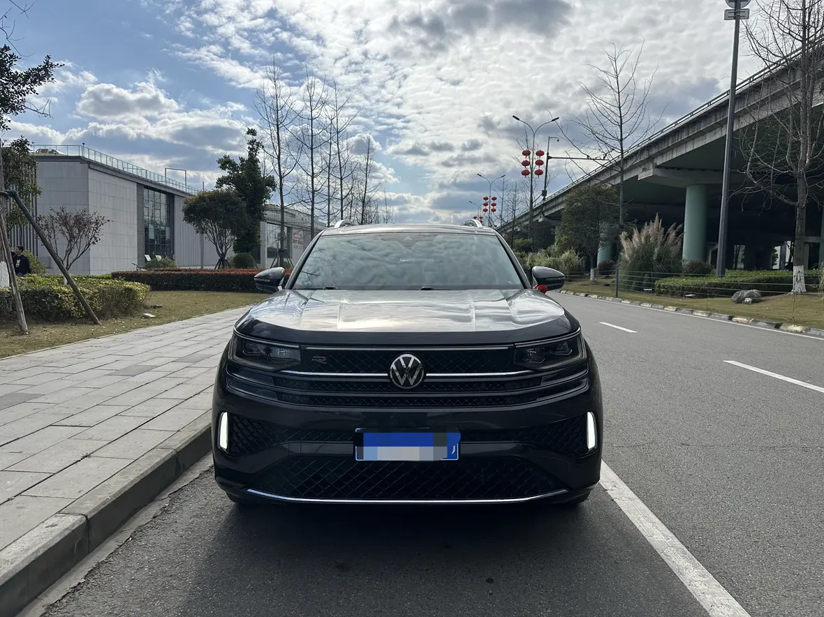 Volkswagen Patrol  из Китая