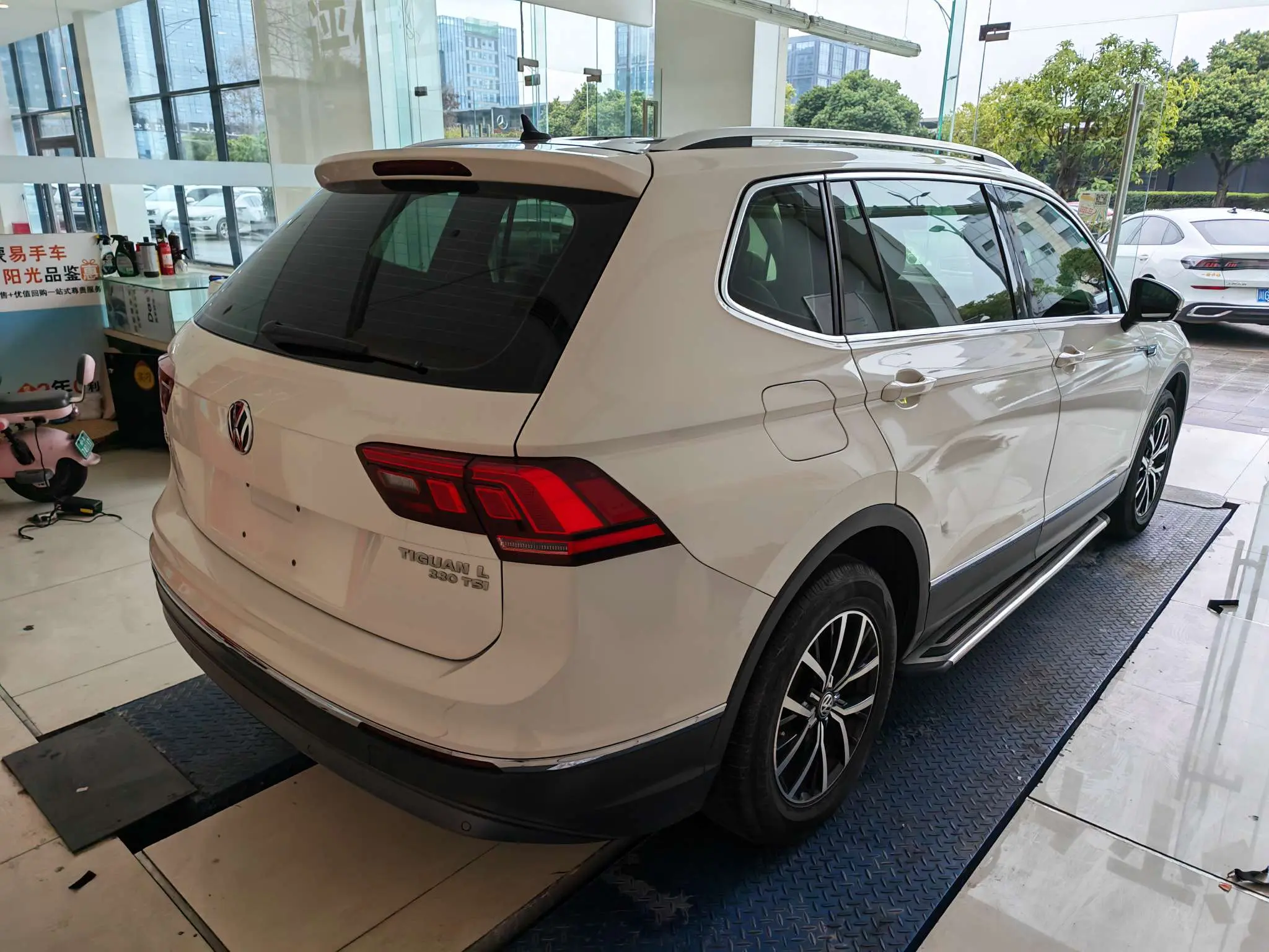 Volkswagen Tiguan L  из Китая