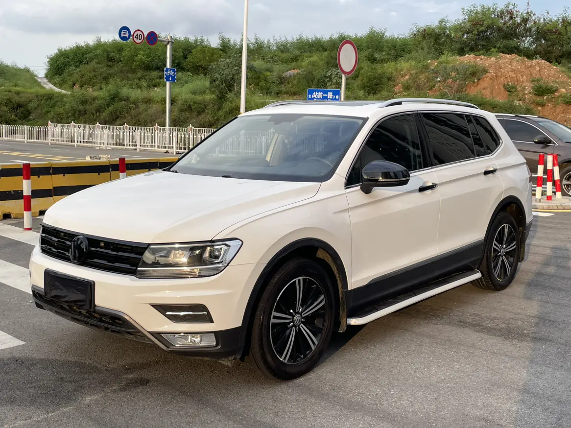 Volkswagen Tiguan L  из Китая