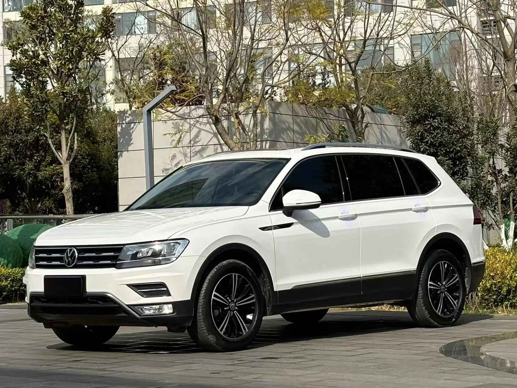 Volkswagen Tiguan L  из Китая
