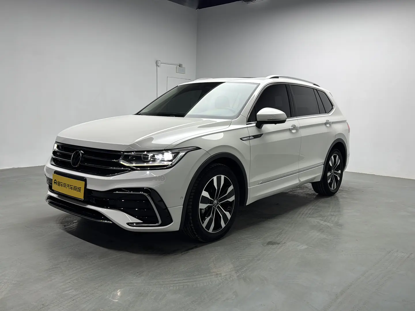 Volkswagen Tiguan L  из Китая