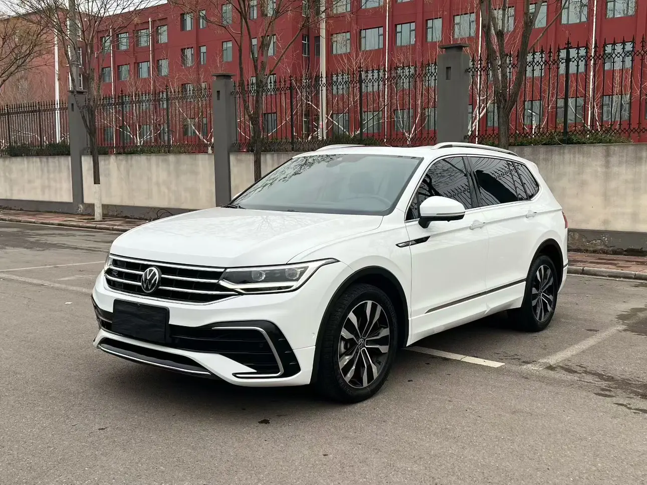 Volkswagen Tiguan L  из Китая