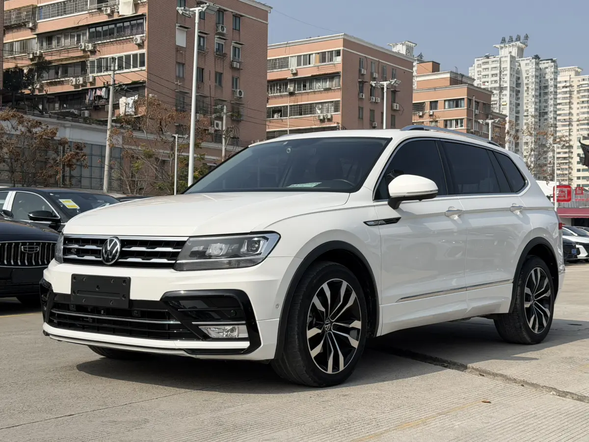 Volkswagen Tiguan L  из Китая