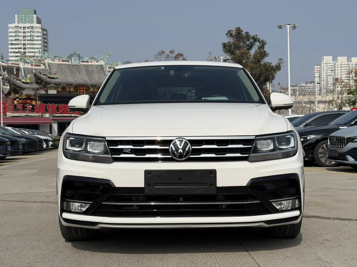 Volkswagen Tiguan L  из Китая