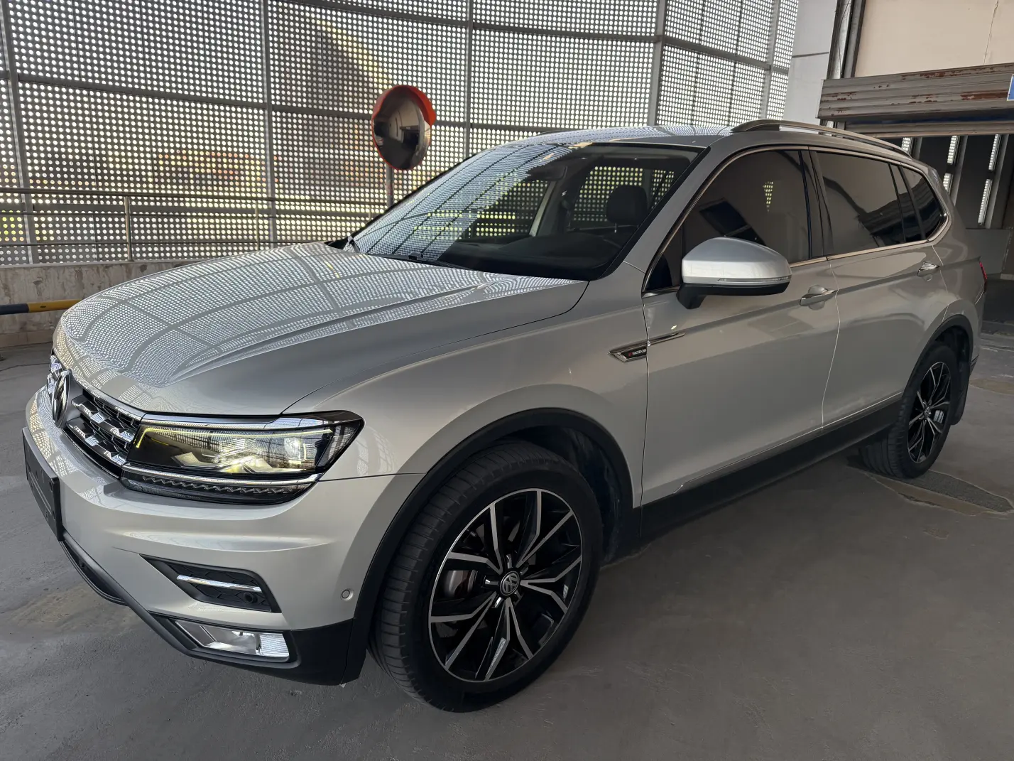 Volkswagen Tiguan L  из Китая