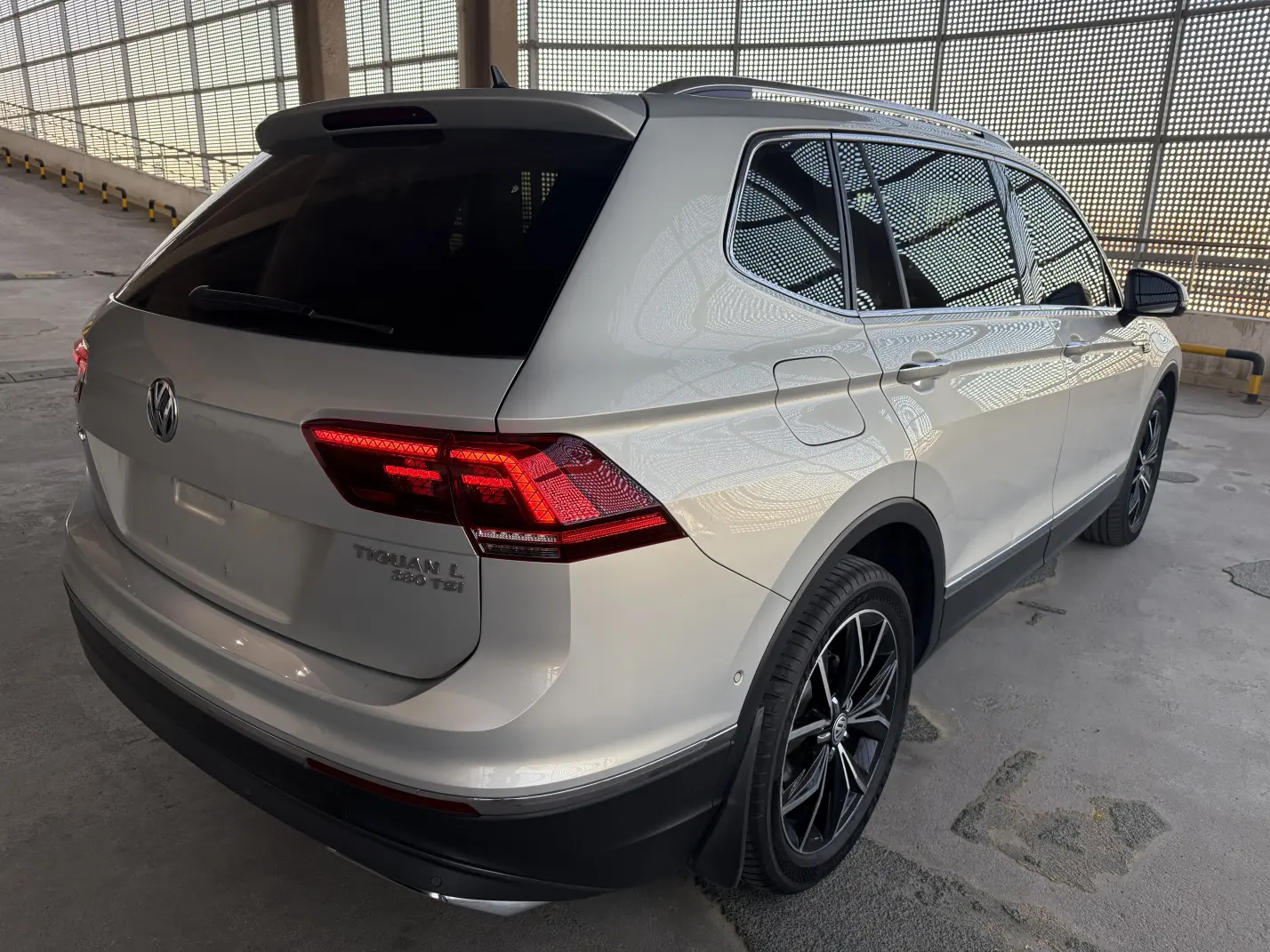 Volkswagen Tiguan L  из Китая