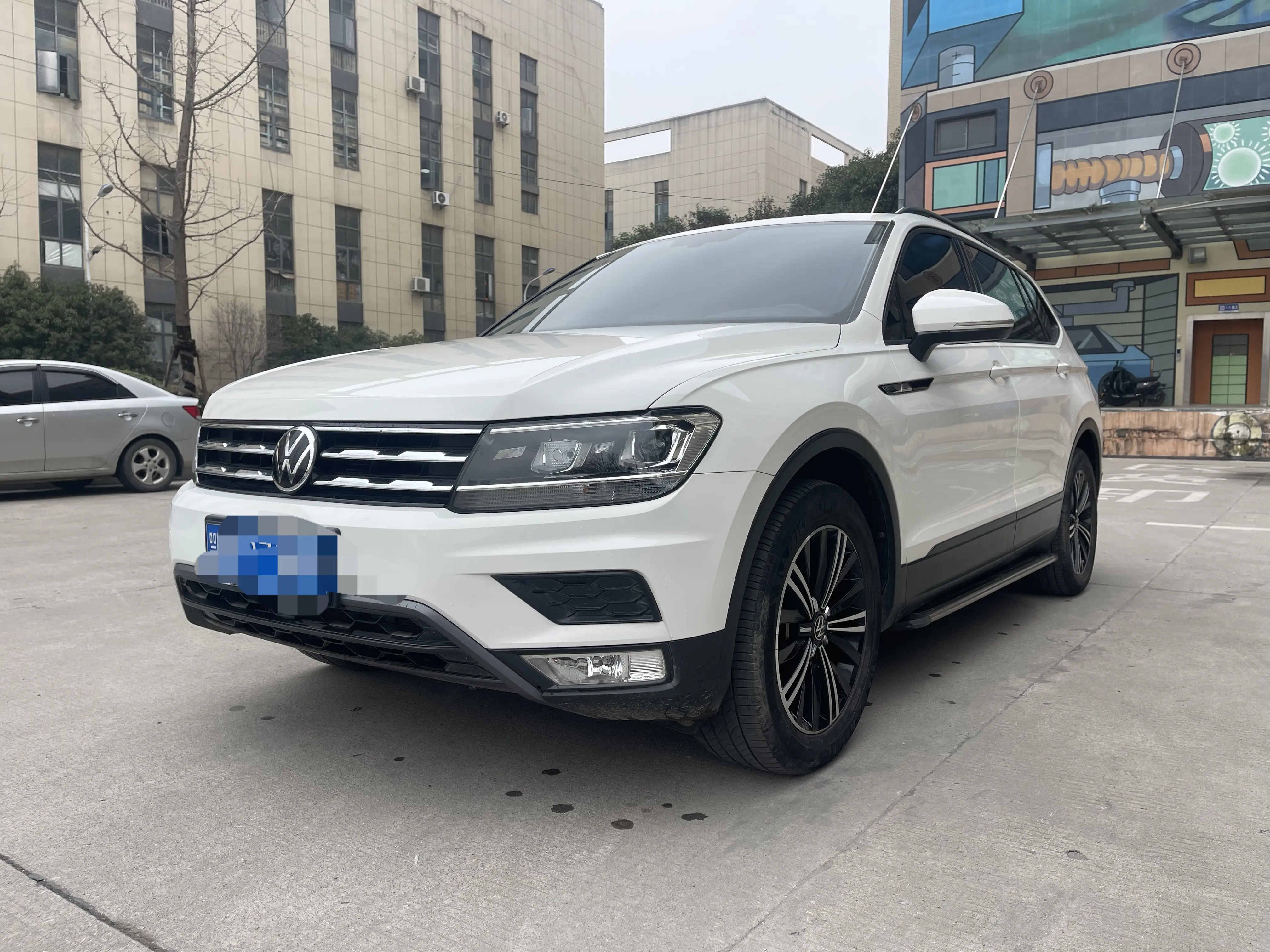 Volkswagen Tiguan L  из Китая