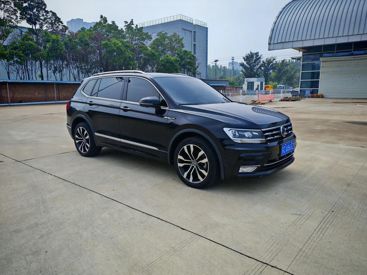 Volkswagen Tiguan L  из Китая