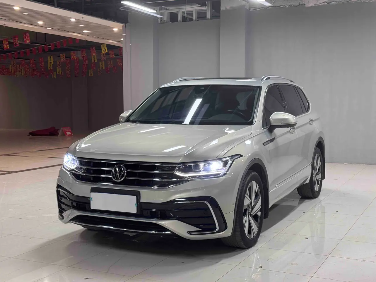 Volkswagen Tiguan L  из Китая