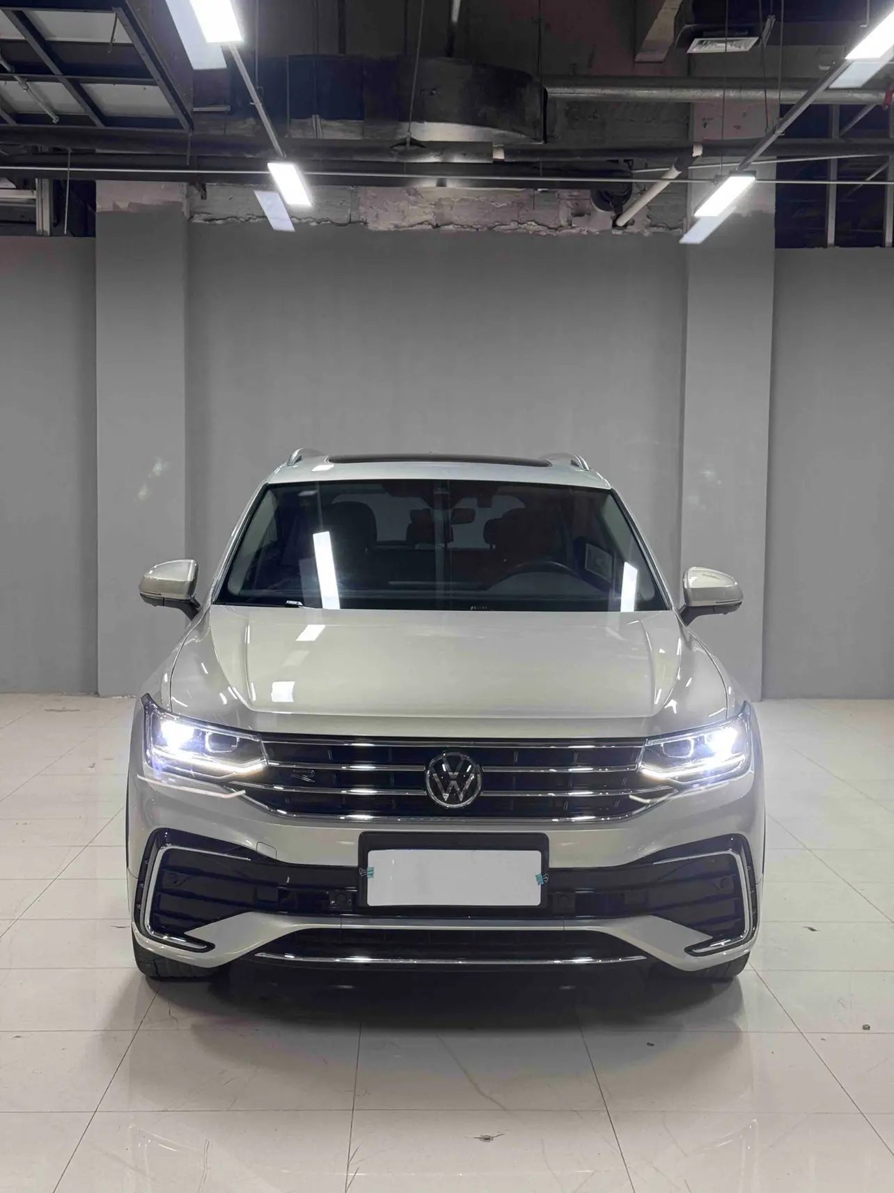 Volkswagen Tiguan L  из Китая