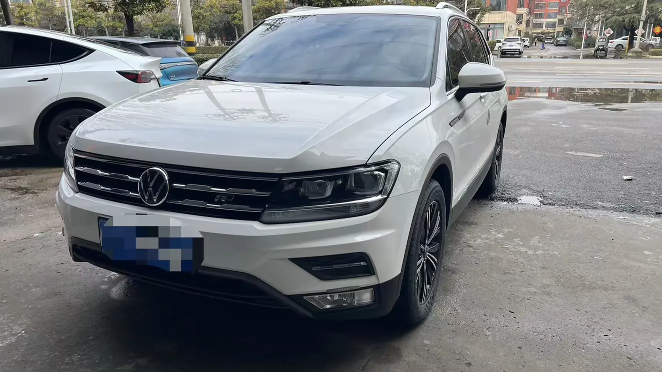 Volkswagen Tiguan L  из Китая