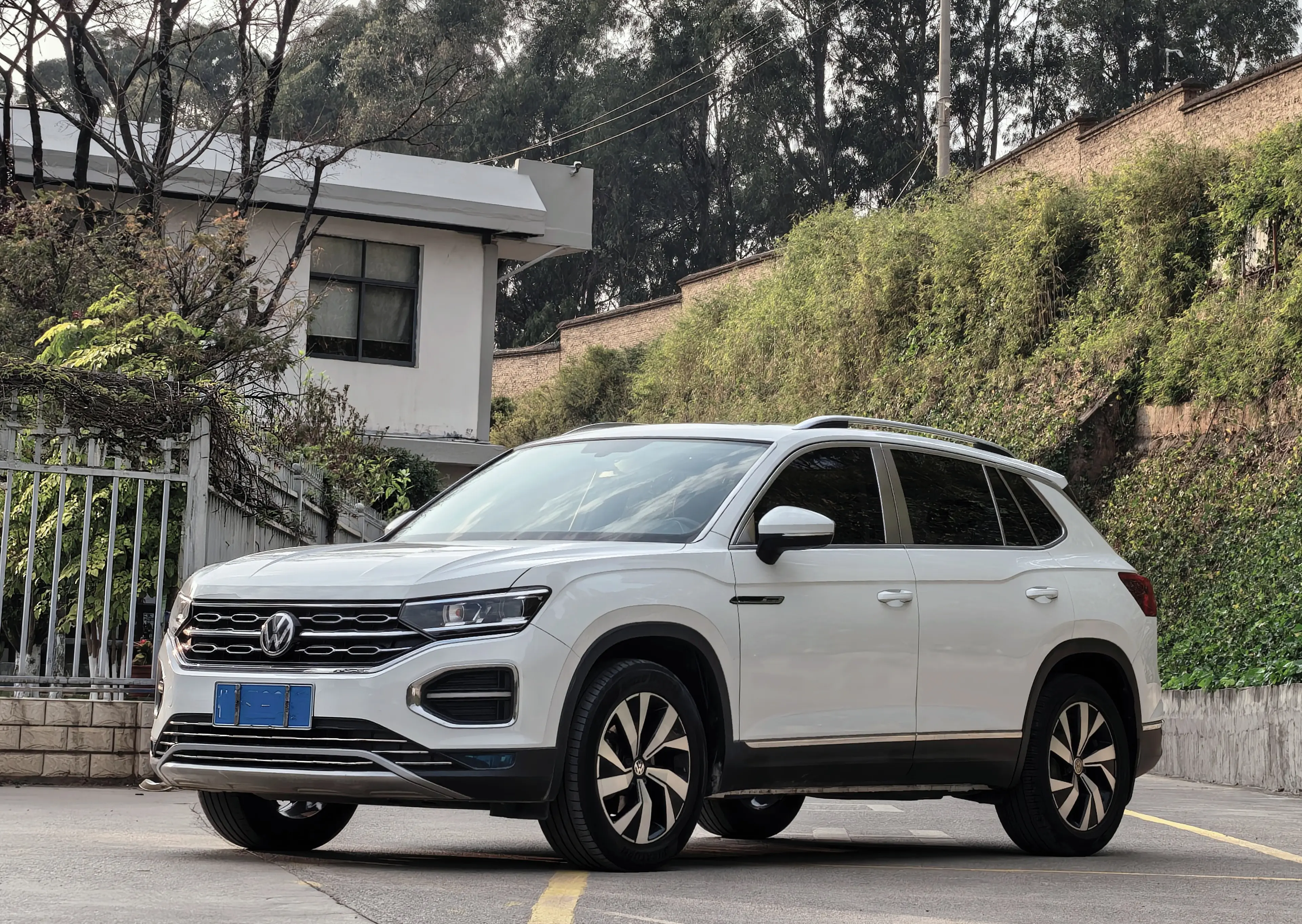 Volkswagen Tayron  из Китая