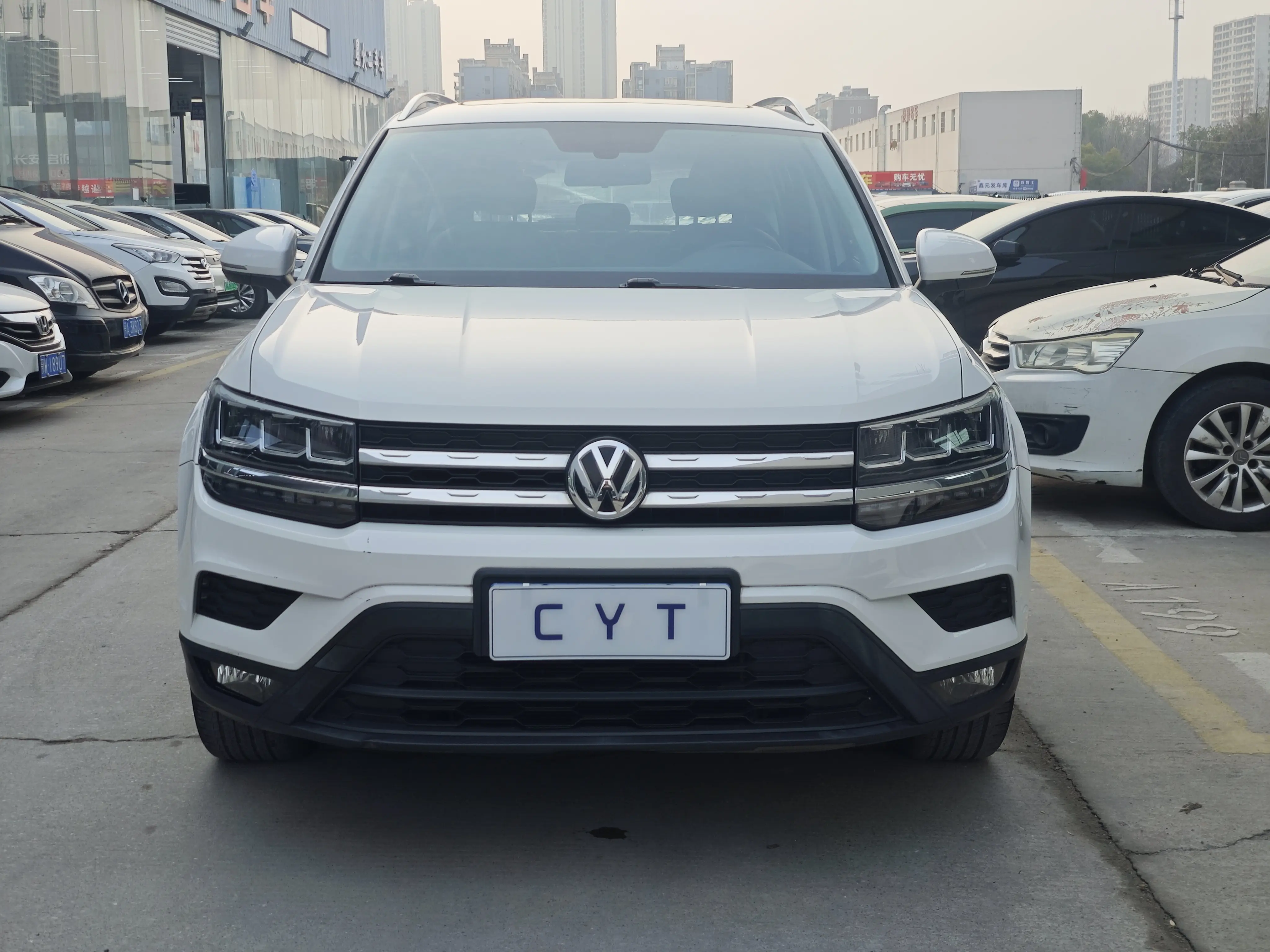 Volkswagen Tharu  из Китая