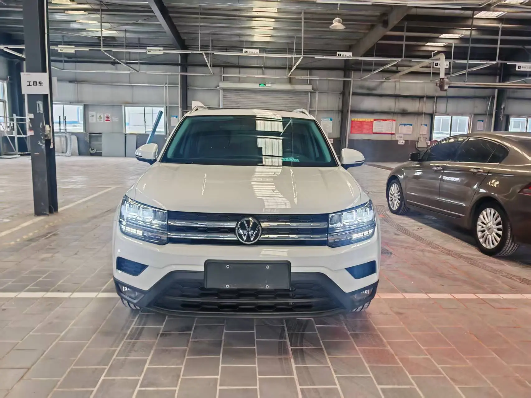 Volkswagen Tharu  из Китая