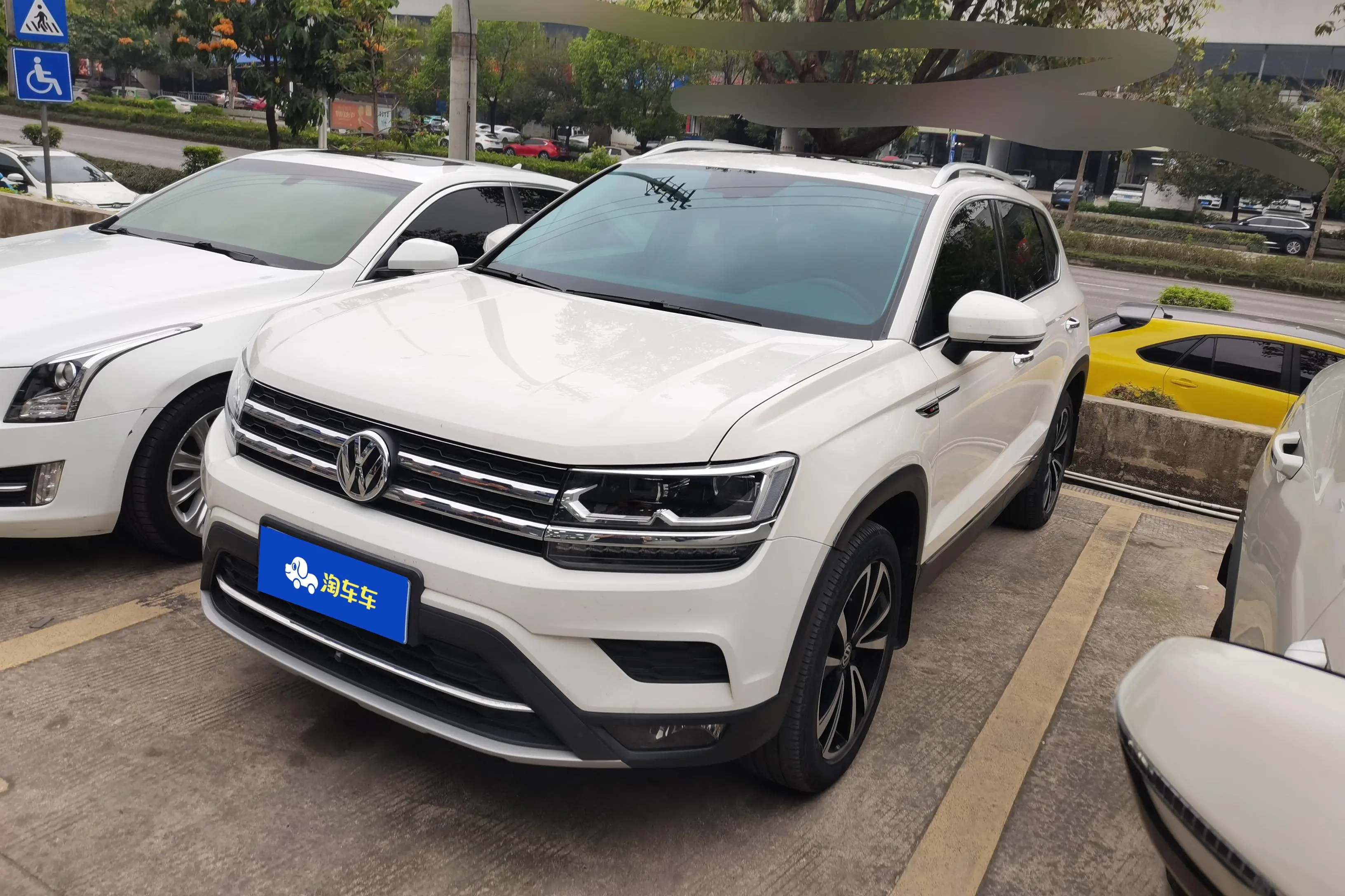 Volkswagen Tharu  из Китая