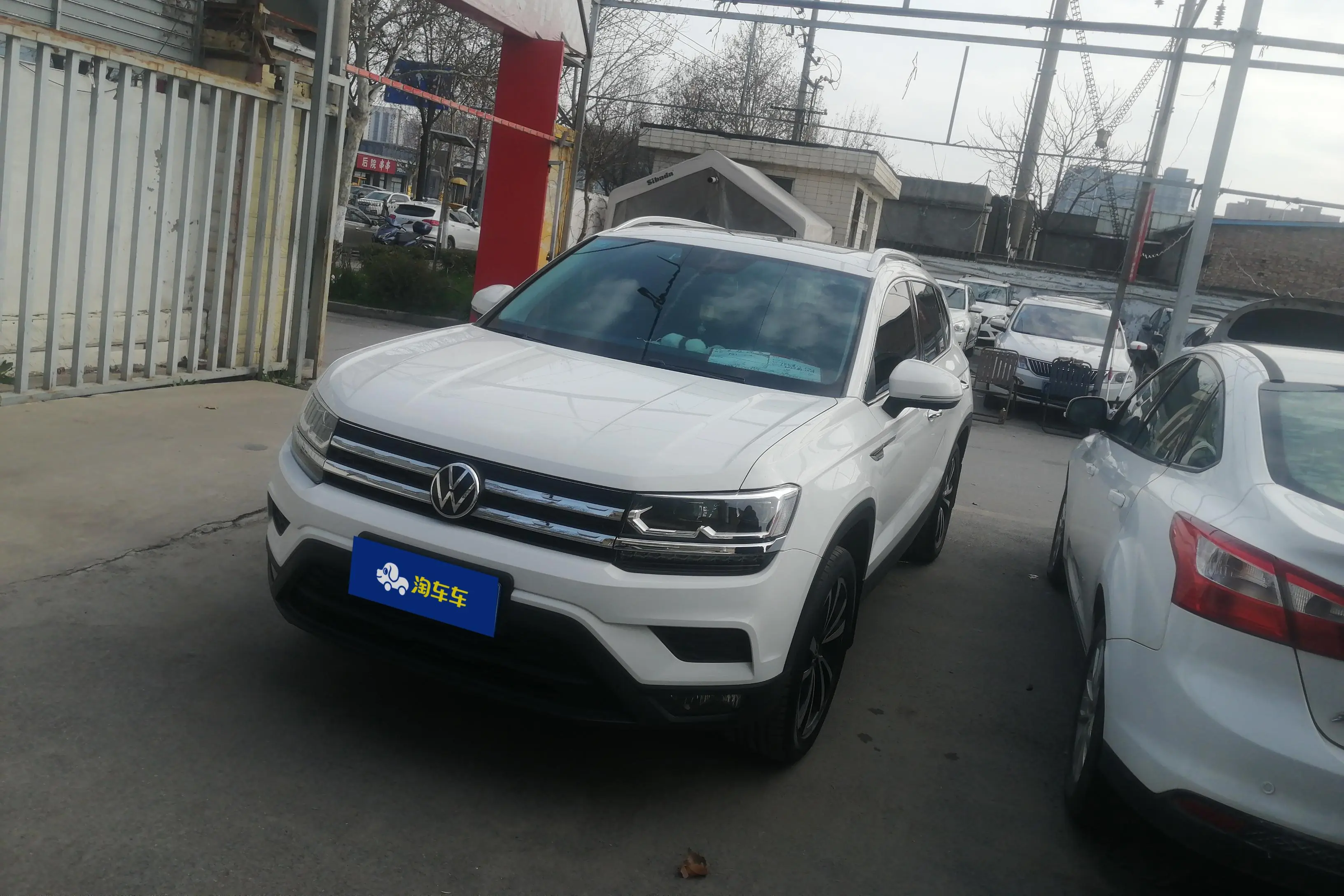 Volkswagen Tharu  из Китая