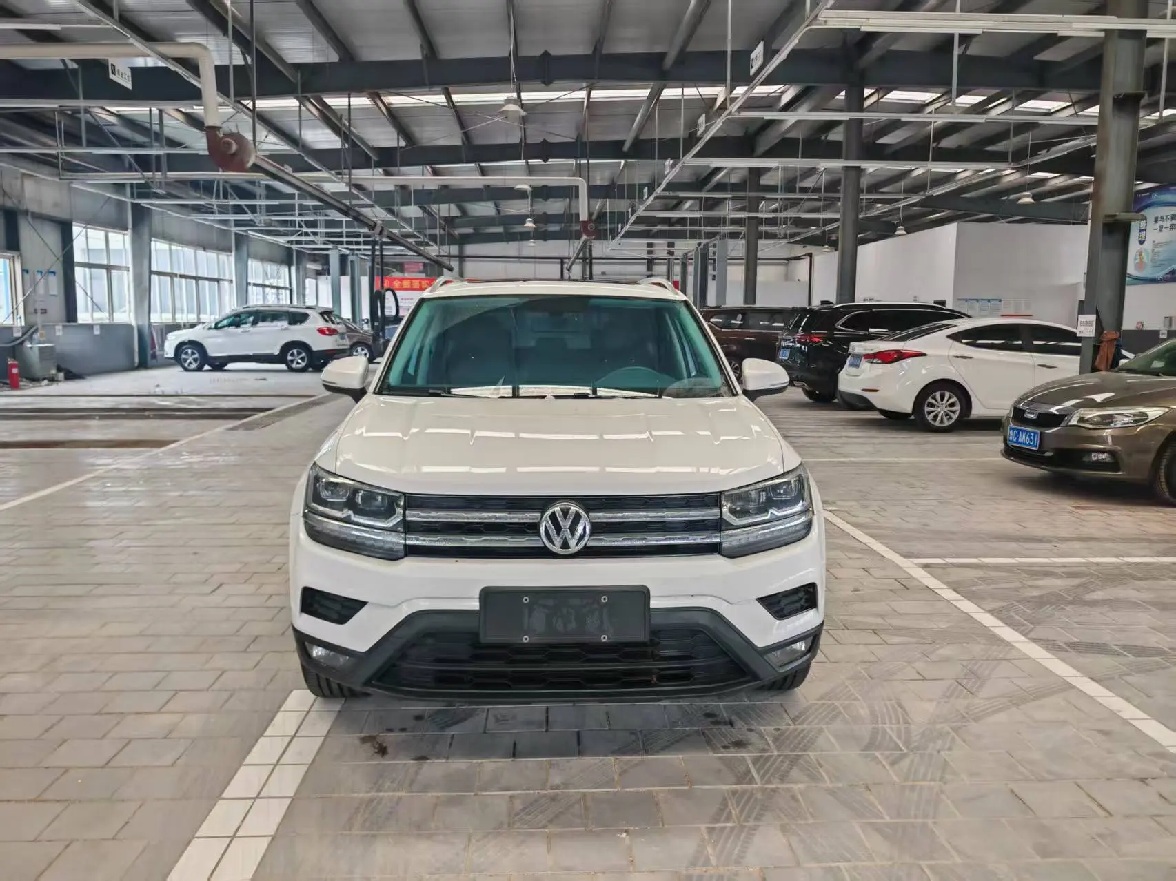 Volkswagen Tharu  из Китая