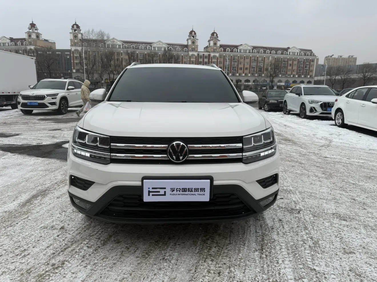 Volkswagen Tharu  из Китая