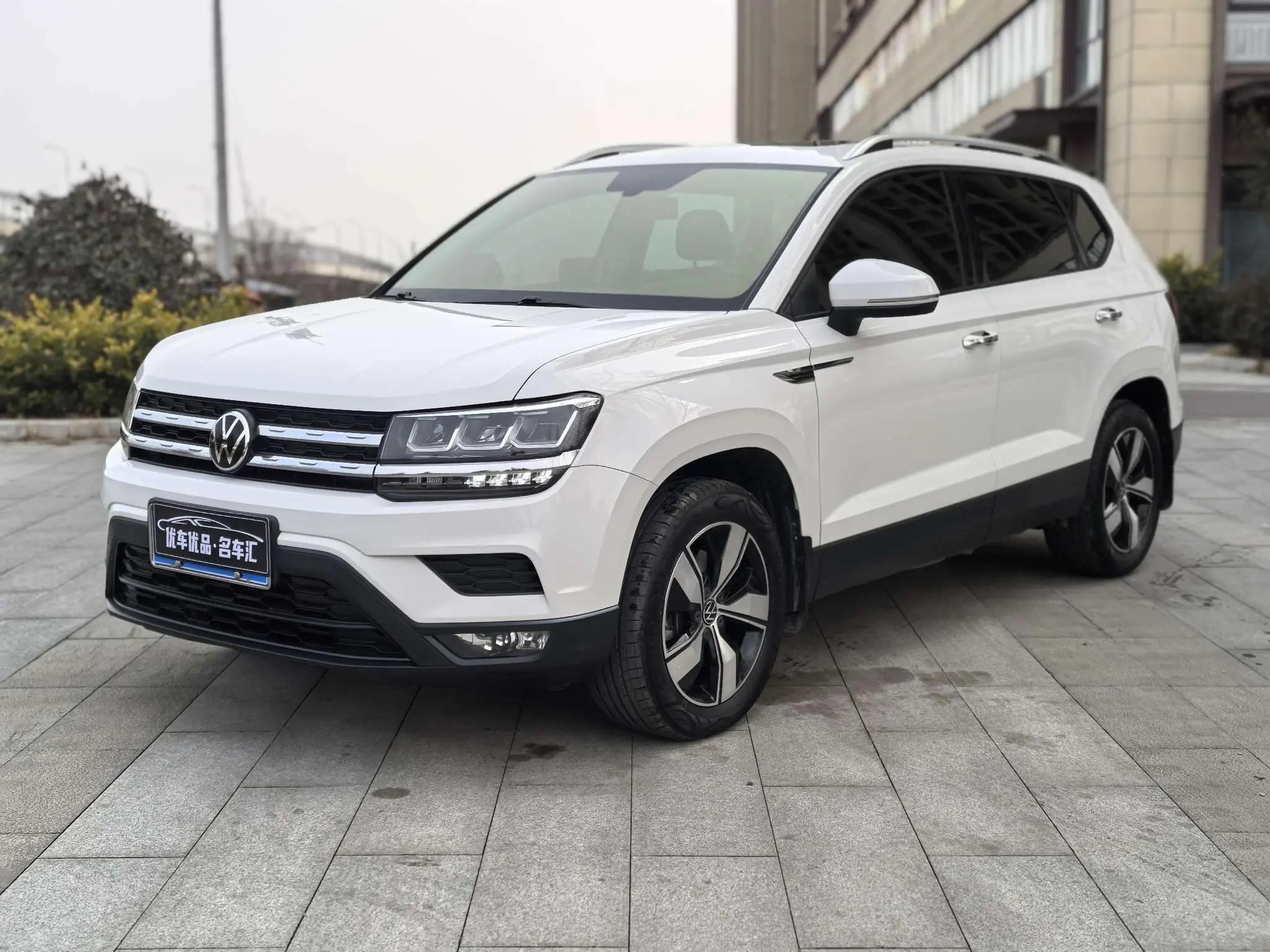 Volkswagen Tharu  из Китая