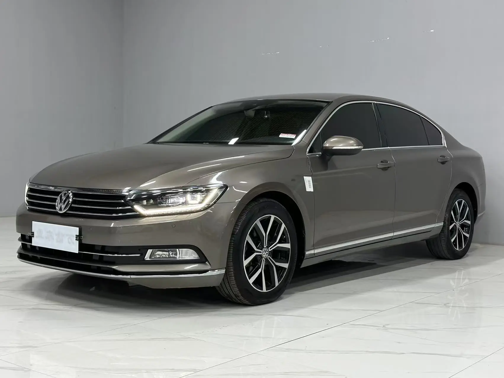 Volkswagen Magotan  из Китая