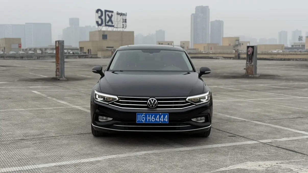 Volkswagen Magotan  из Китая