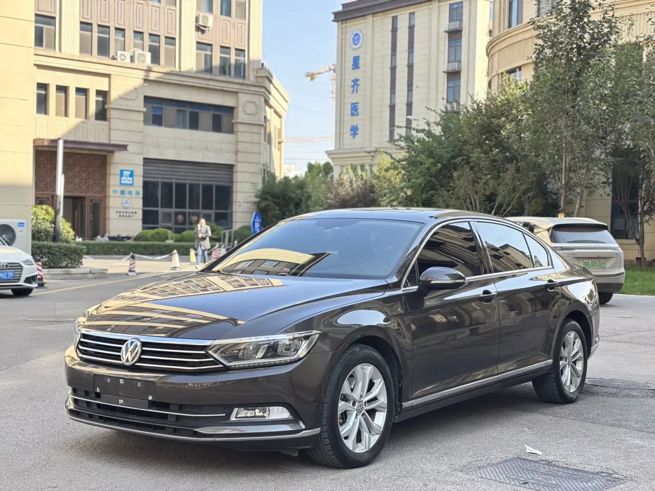 Volkswagen Magotan  из Китая