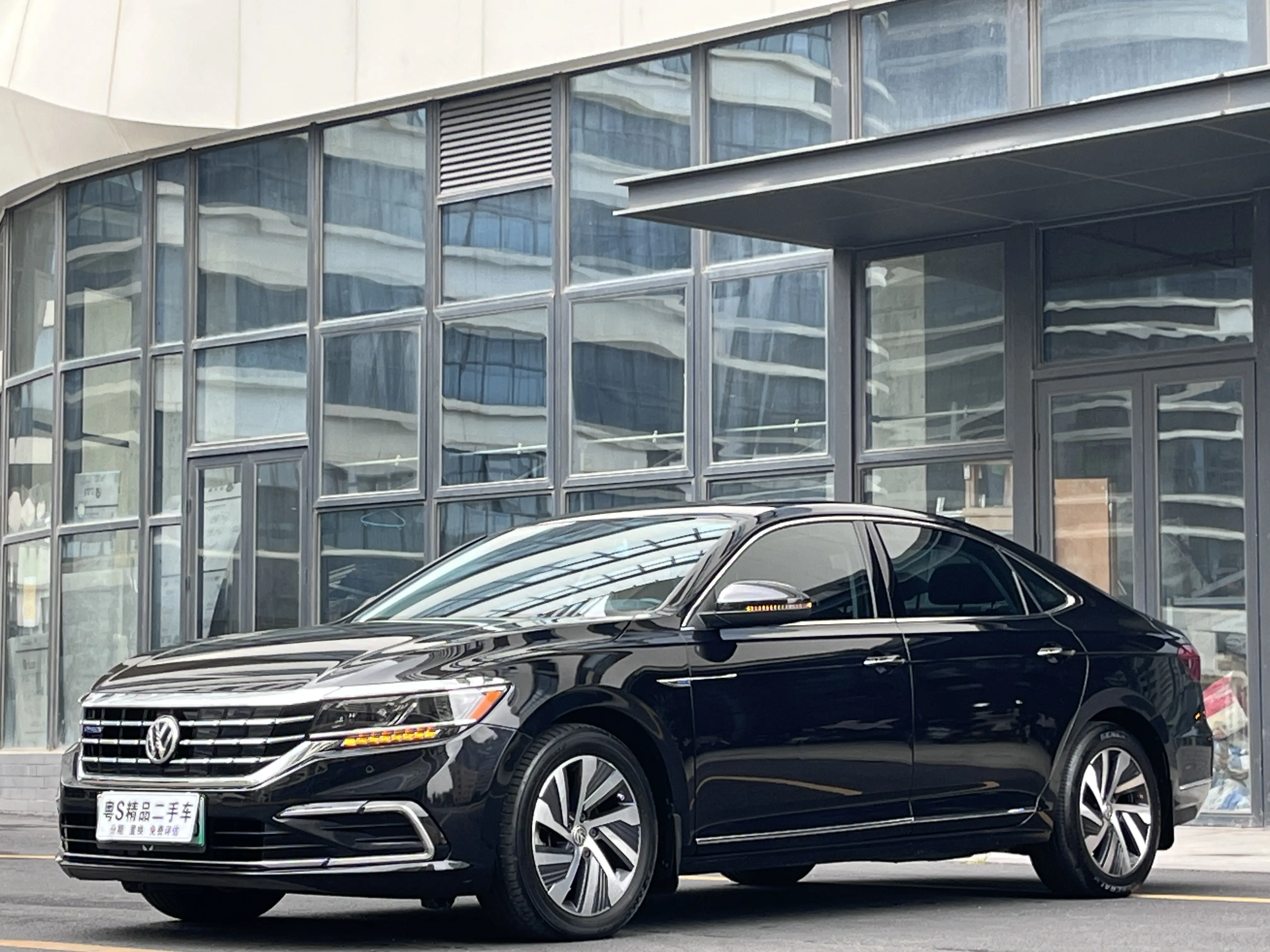 Volkswagen Passat PHEV  из Китая